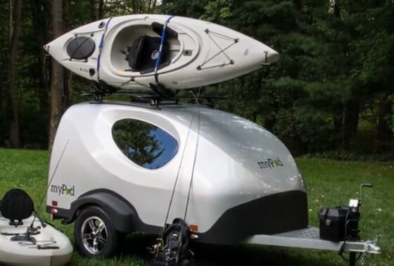 One-Piece Molded RV Body Shell, Waterproof & Corrosion Resistant Customizable FRP Camper Shell